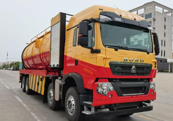 清洗吸污車