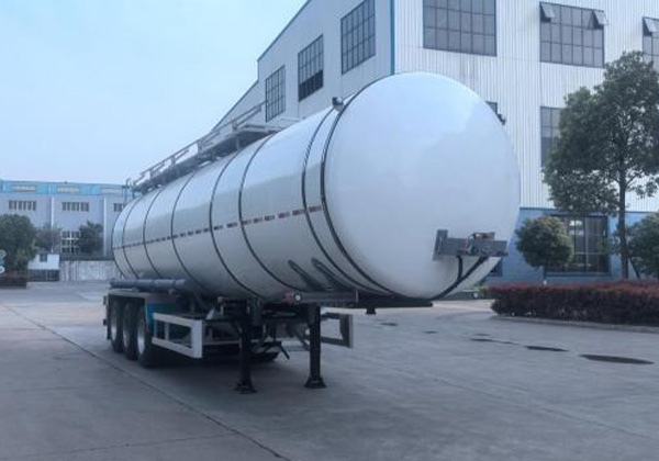 液態(tài)食品運(yùn)輸半掛車