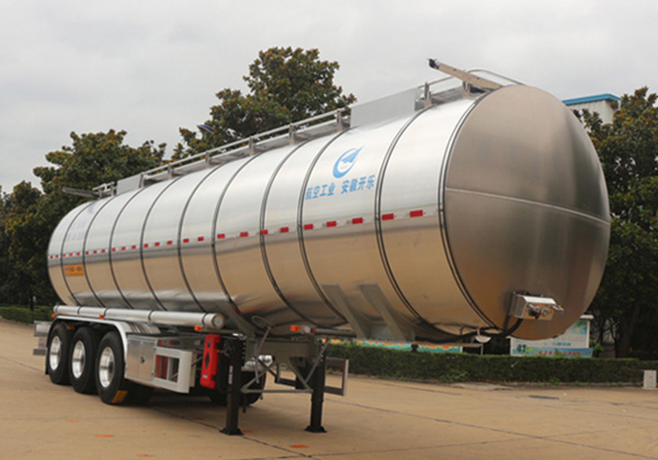 食用油運(yùn)輸半掛車