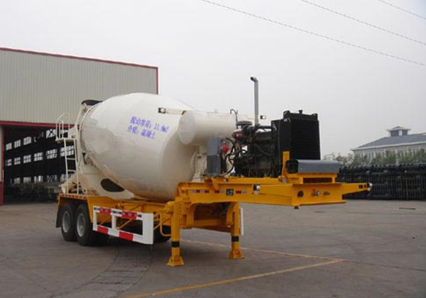 混凝土攪拌運(yùn)輸半掛車